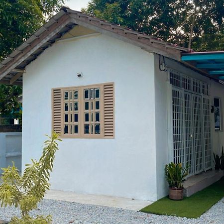 Kota Bharu Rs Desa Roomstay Extérieur photo